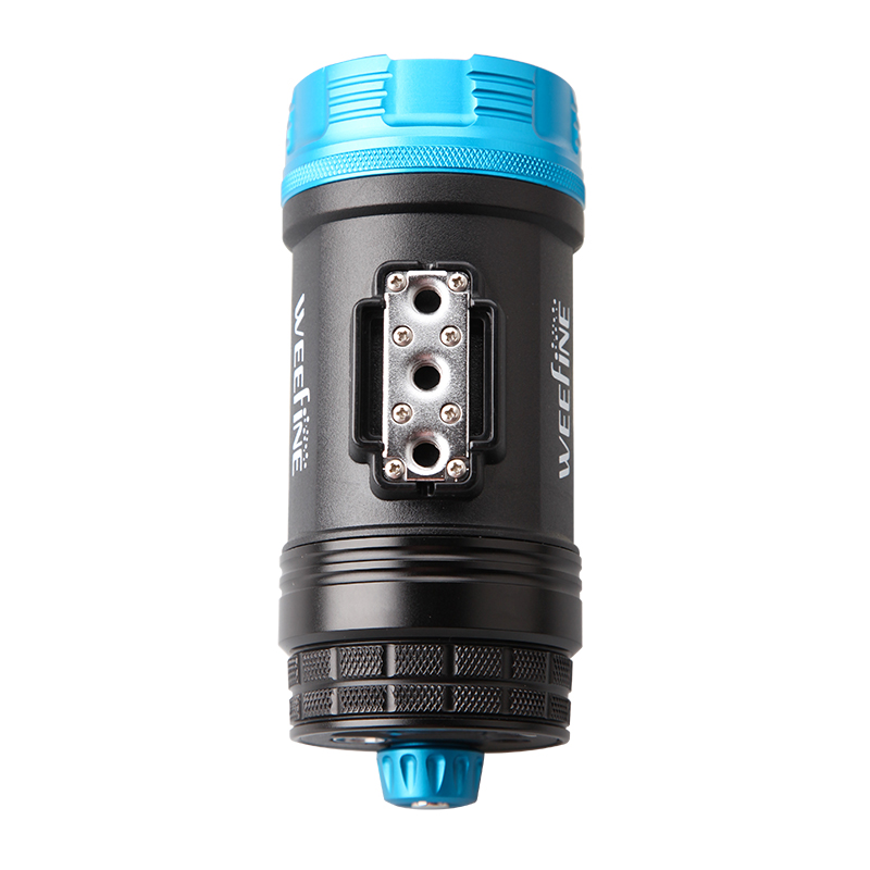 WEEFINE WF082 Smart Focus 5000 - مراجعة Dive Flashlight 5000 Lumens Underwater وسعره